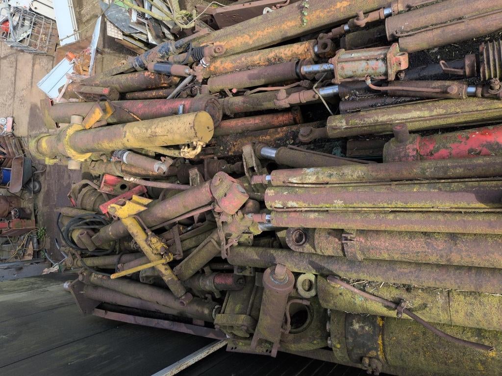 Divers cylindres hydrauliques disponibles, Auto-onderdelen, Overige Auto-onderdelen, Ophalen