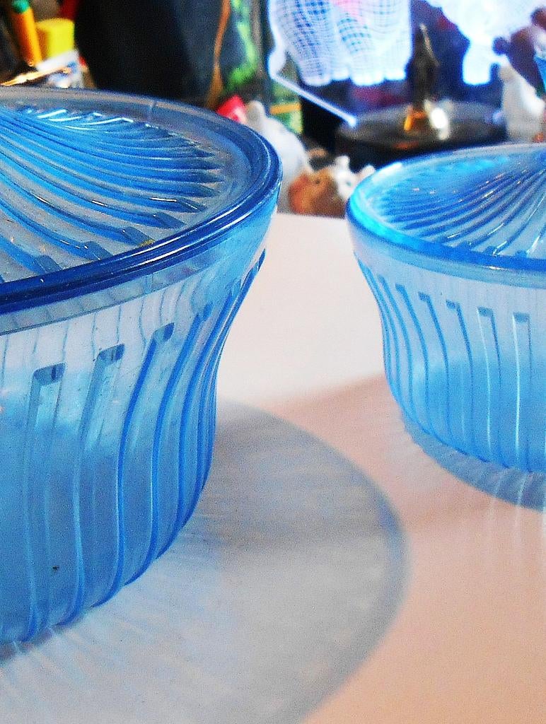 Tupperware : très belle boîte à friandises( la petite), Maison & Meubles, Enlèvement ou Envoi, Neuf, Bleu, Boîte