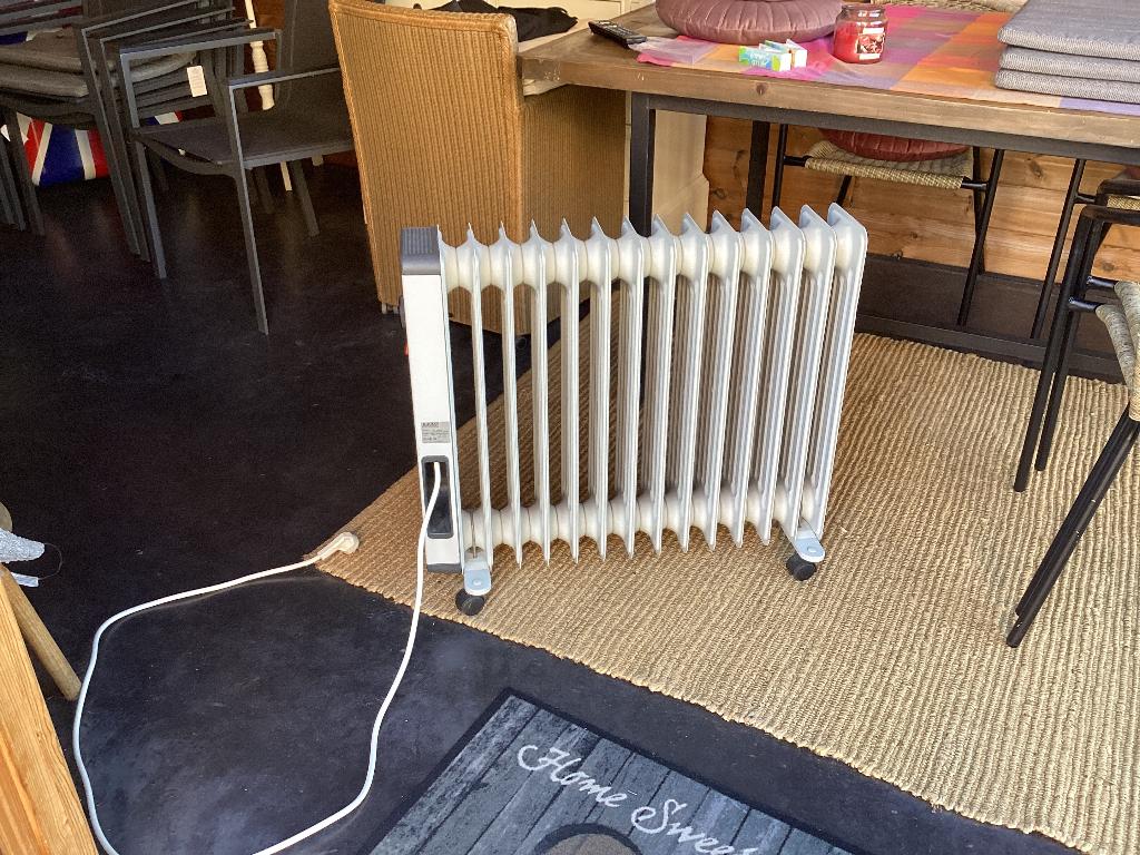 Electrische mobiele verwarming, Ophalen, Minder dan 30 cm, Radiator, Zo goed als nieuw