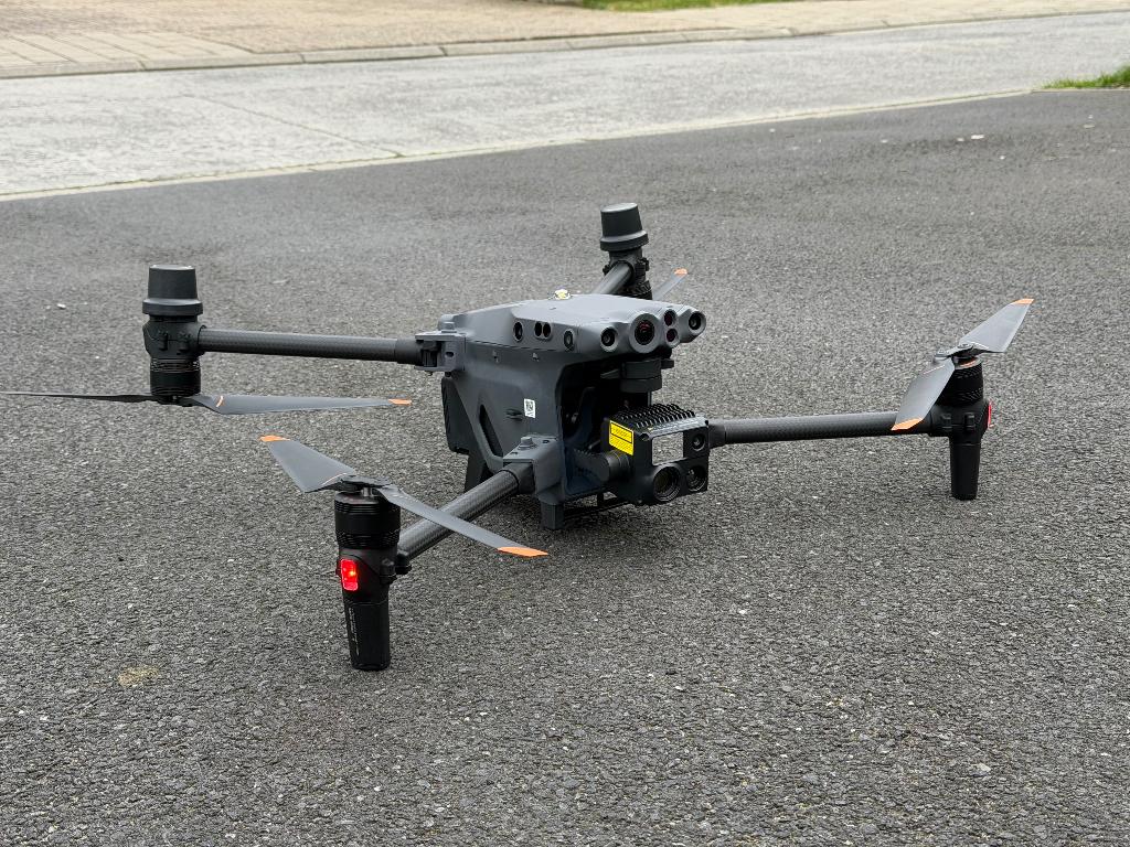 DJI Matrice 30T – Complete professionele thermal drone set, TV, Hi-fi & Vidéo, Drones, 900 g à 4 kg, Qualité supérieure, Comme neuf