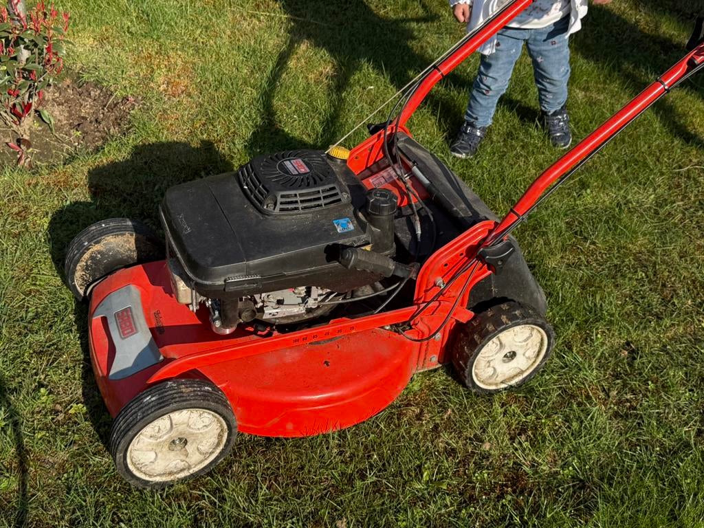 Sabo turbostar 54 zelftrekkende grasmaaier, Tuin en Terras, Cirkelmaaier, Versnellingen, Zo goed als nieuw, Benzine-grasmaaier