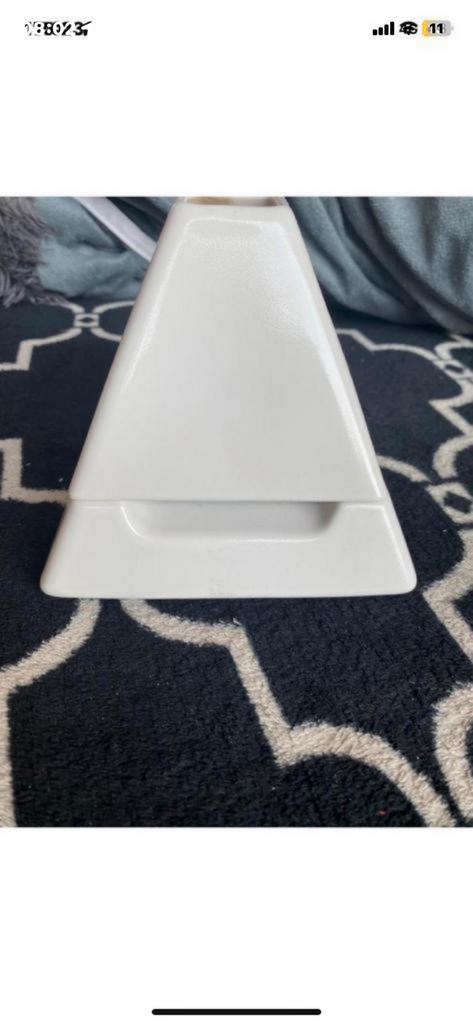 Pyramide geurbrander Pierre Casenove Lampe Berger, Enlèvement