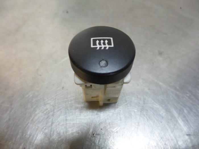 Commutateur chauffage vitre arrière d'un Peugeot Partner (P, -, Utilisé, -, Peugeot