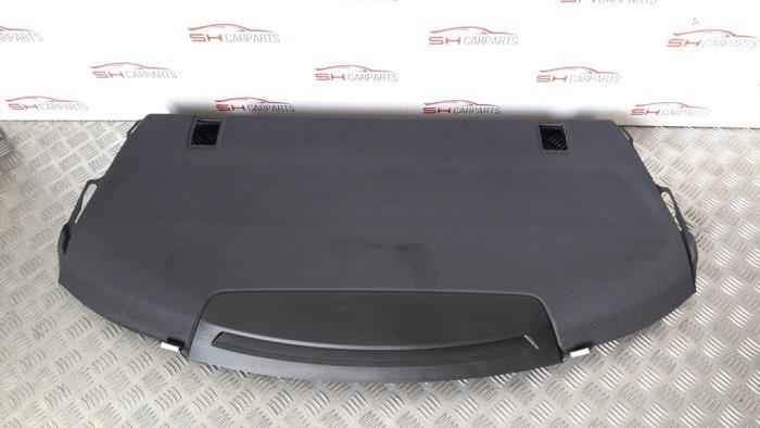 Plage arrière d'un Mercedes CLA, 3 mois de garantie, Utilisé, -, -