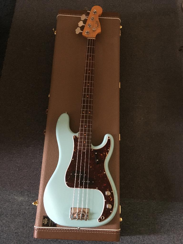 Fender American Vintage II 1960 Precision Bass - daphne blue, Muziek en Instrumenten, Ophalen, Zo goed als nieuw, Elektrisch