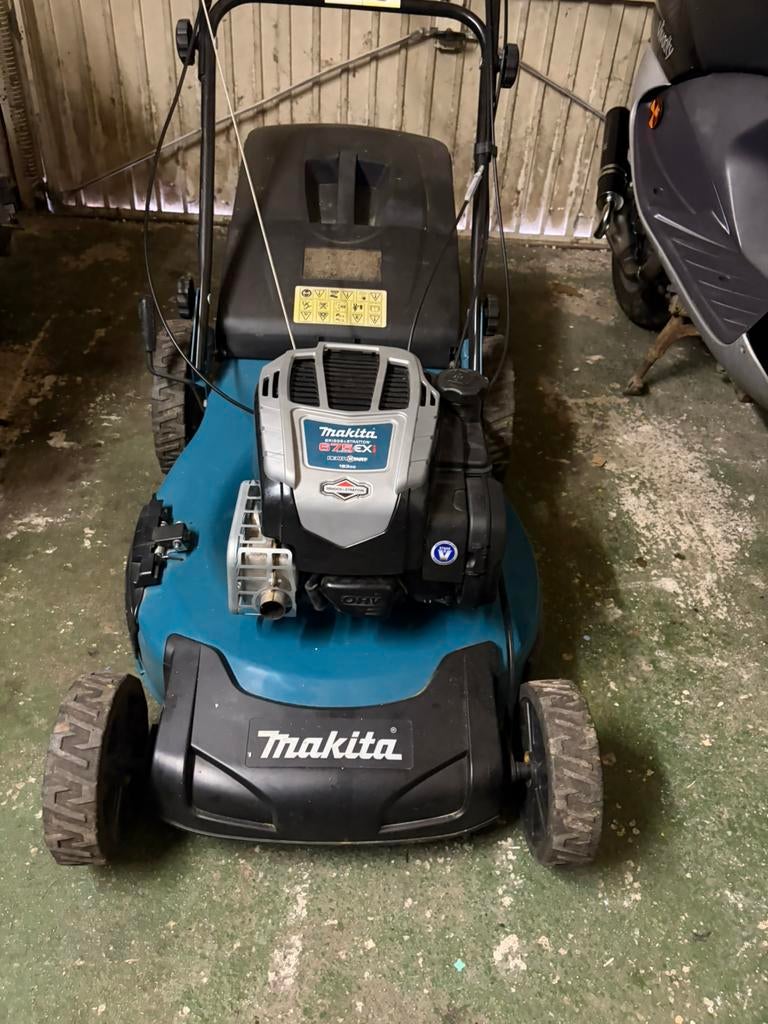 Tondeuse Makita, Ophalen of Verzenden, Zo goed als nieuw