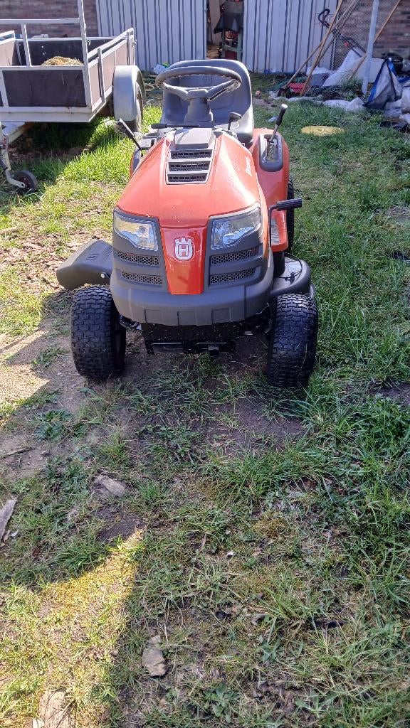 Husqvarna  zitmaaier 138L tekoop, Vitesses, Enlèvement, Utilisé, 90 à 120 cm