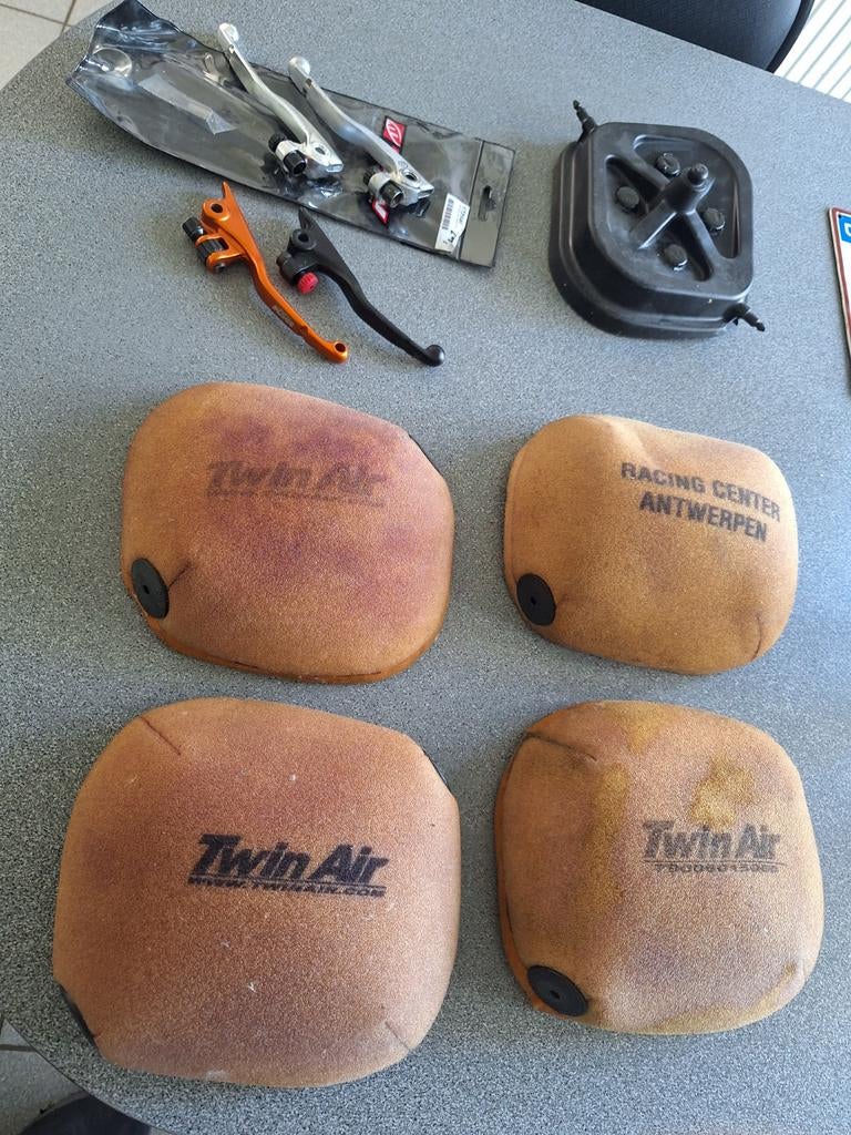 Leviers de frein et filtres, Particulier