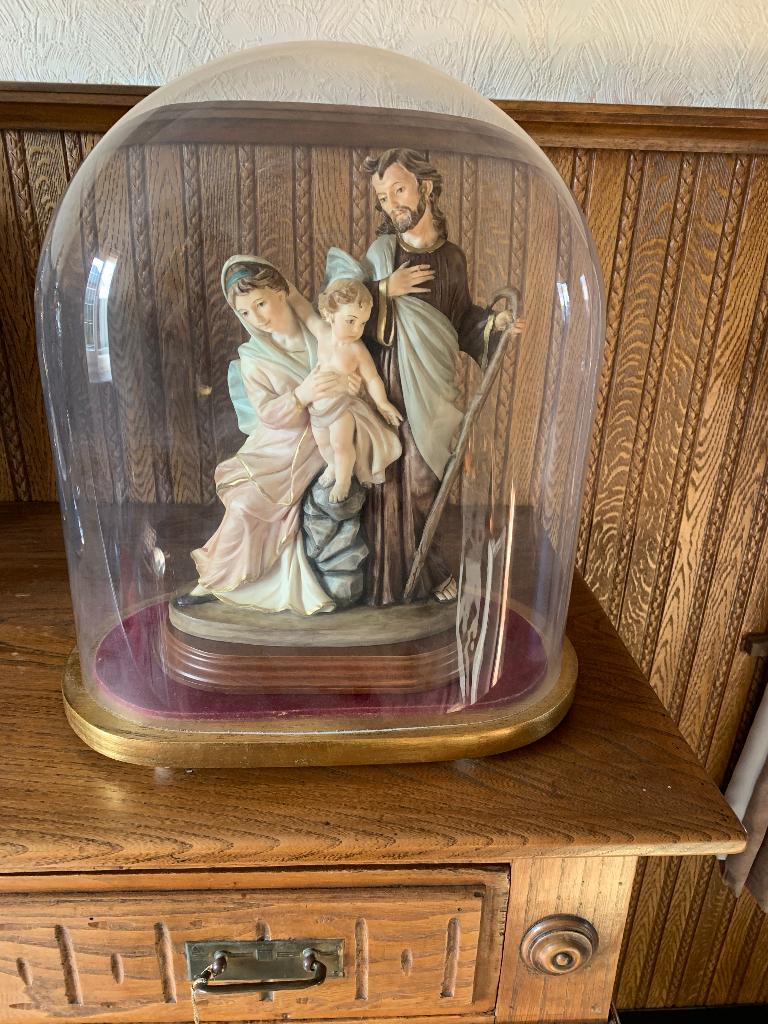 Maria Jozef en Jezus beeld onder stolp, Ophalen