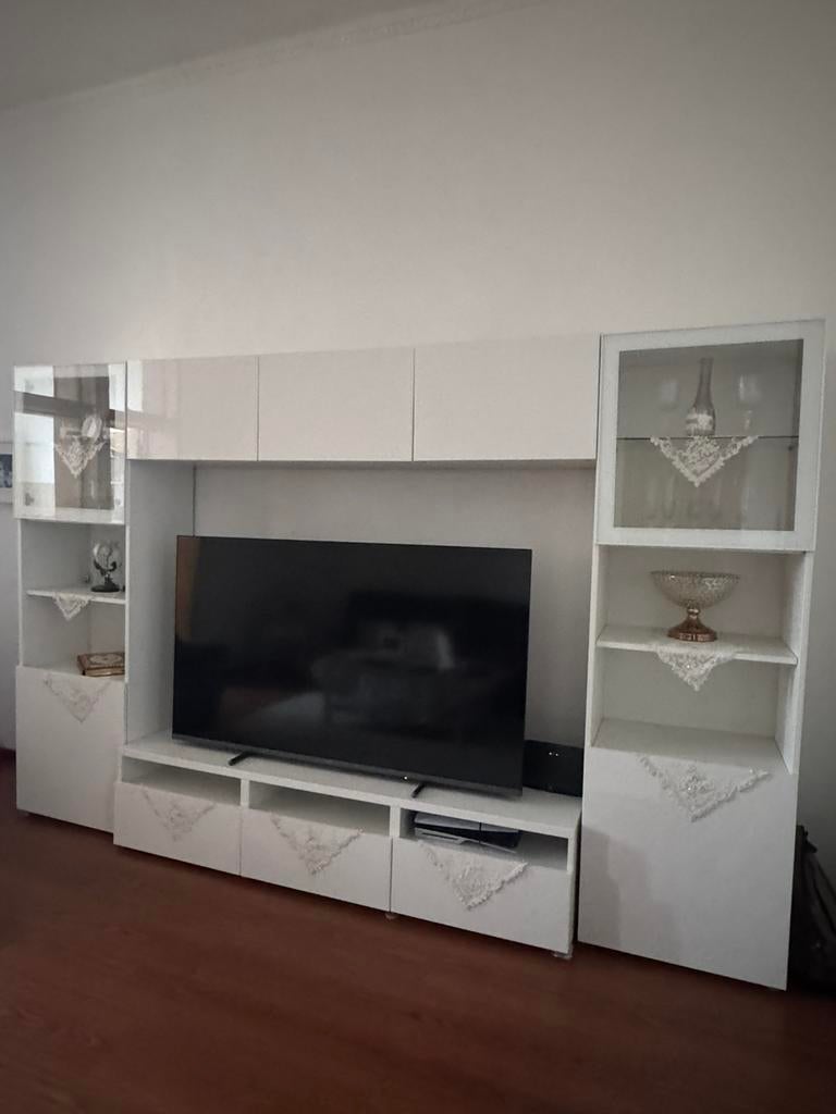 IKEA tv-meubel, Huis en Inrichting, Kasten | Wandmeubels, Ophalen, Zo goed als nieuw