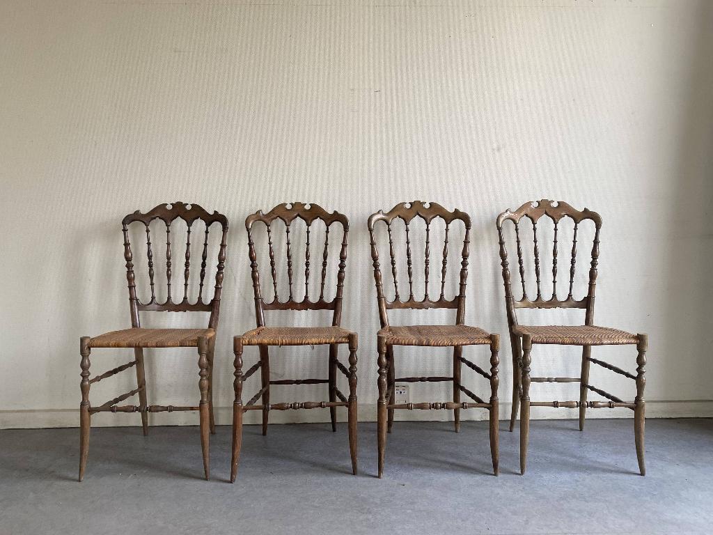 4 antique Chiavari chairs for restoration, Ophalen