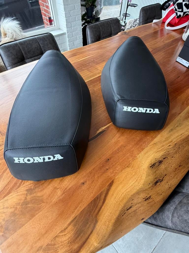 Honda wallaroo zadel, Fietsen en Brommers, Brommers | Honda, Ophalen, Zo goed als nieuw