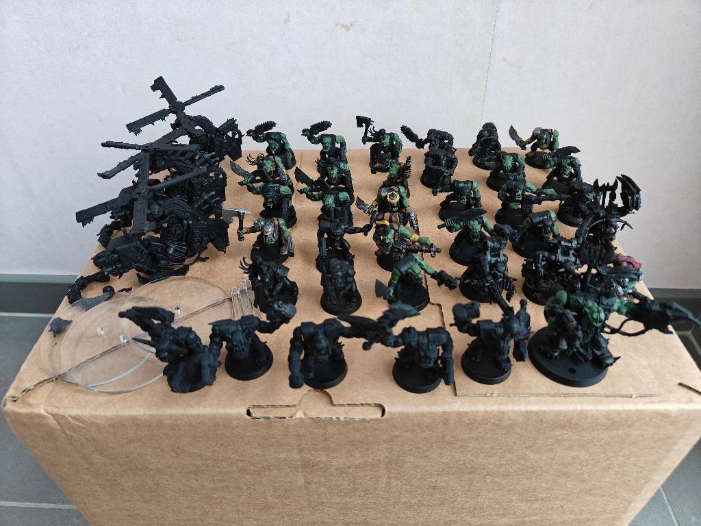 Warhammer 40K Assault on Black Reach Orks, Hobby en Vrije tijd, Wargaming, Gebruikt, Figuurtje(s), Ophalen of Verzenden, Warhammer 40000