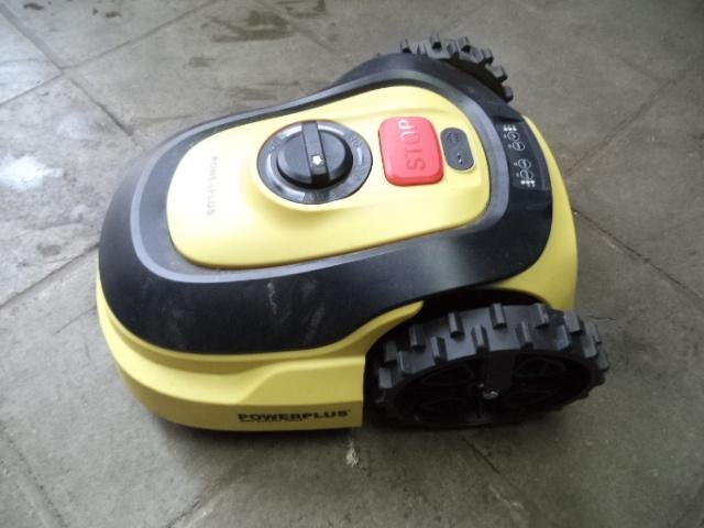 robot tondeuse, Jardin & Terrasse, Enlèvement, Utilisé, Powerplus, Avec capteur de pluie