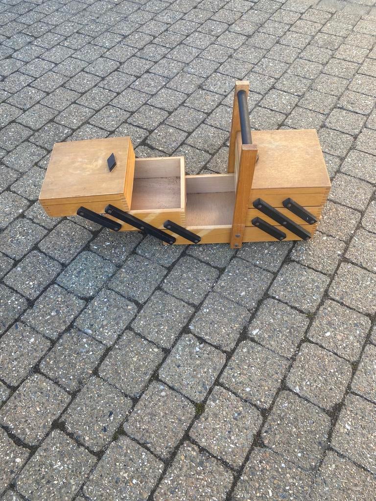 Naaidoos, Ophalen, Zo goed als nieuw