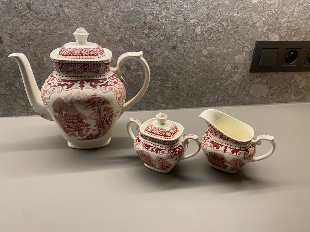 Petrus Regout theeset en sauskommetje, Enlèvement