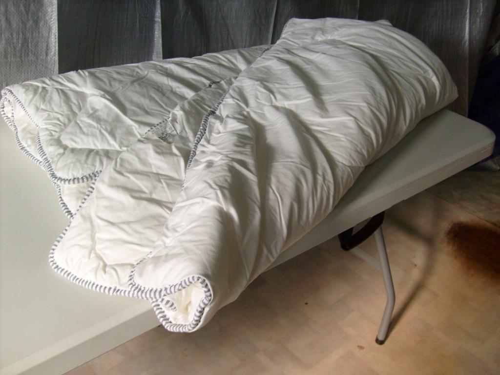 Couette 140 x 200 IKEA, Maison & Meubles, Enlèvement, Utilisé, Une personne, Couverture ou Couette