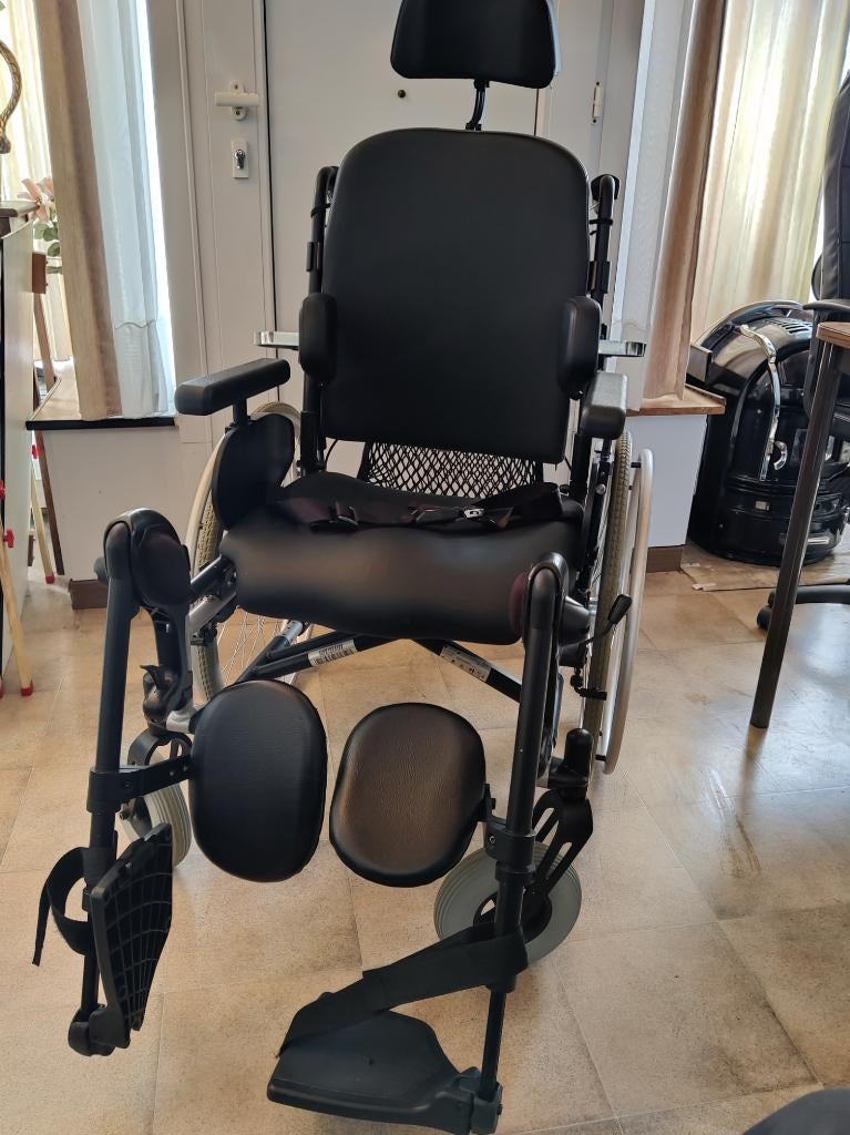 Positioneringsrolstoel Breezy RubiX² Comfort zgan, Diversen, Rolstoelen, Ophalen, Zo goed als nieuw, Handbewogen rolstoel