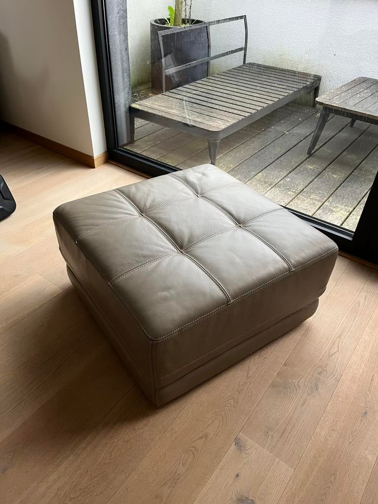 Poef bijzetstuk zetel leder Chateau D’Ax, Ophalen, Gebruikt