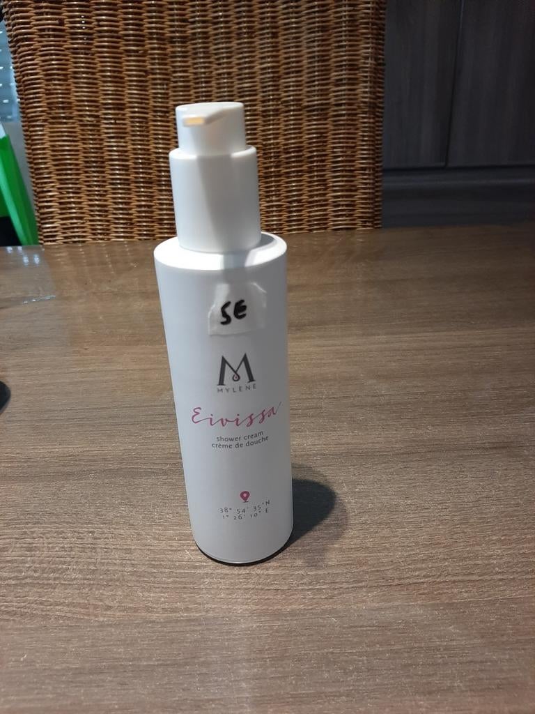 Mylene eivissa shower cream, Handtassen en Accessoires, Ophalen