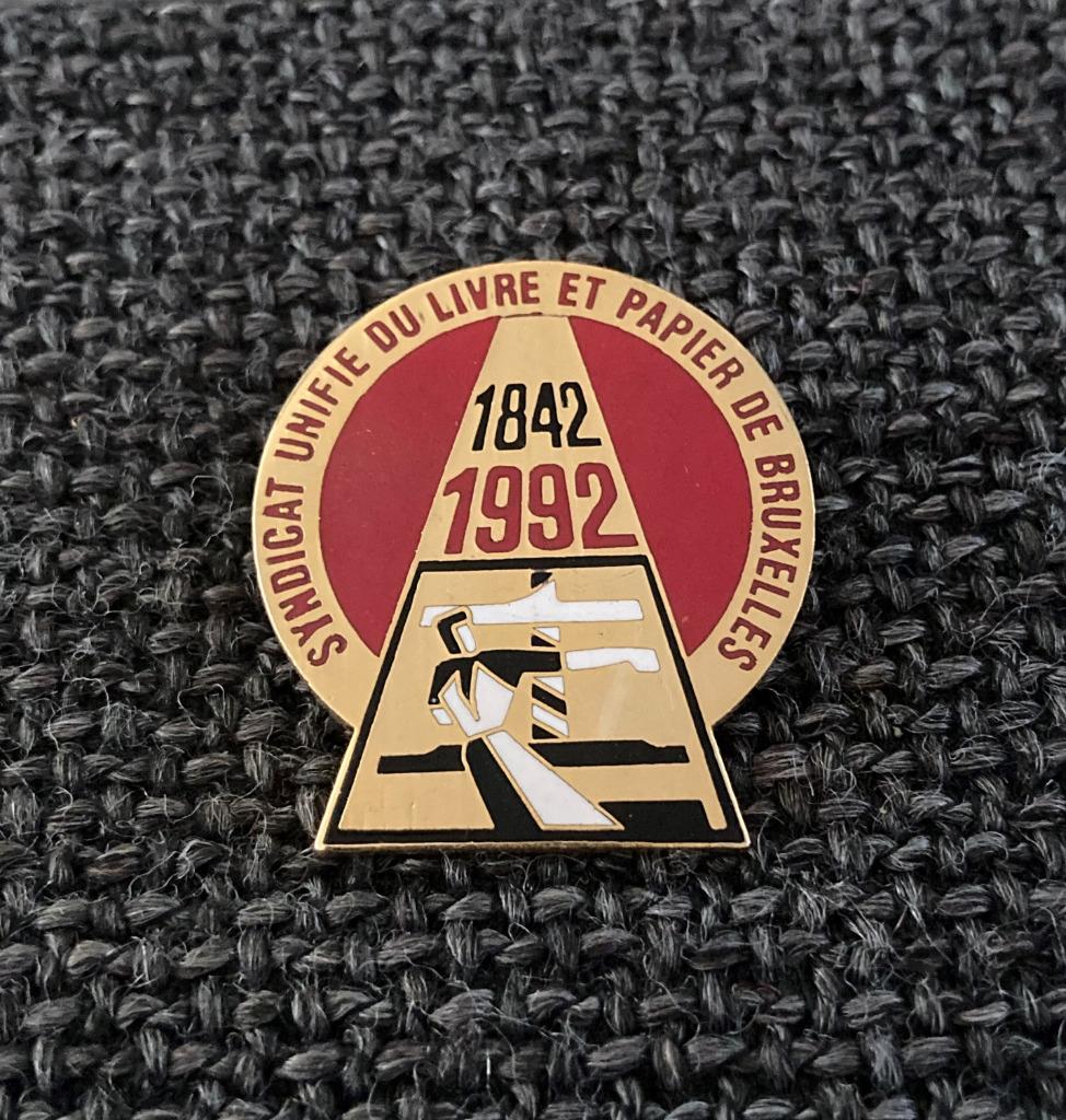PIN - SYNDICAT UNIFIE DU LIVRE ET PAPIER DE BRUXELLES, Verzenden, Gebruikt, Overige onderwerpen, Speldje of Pin