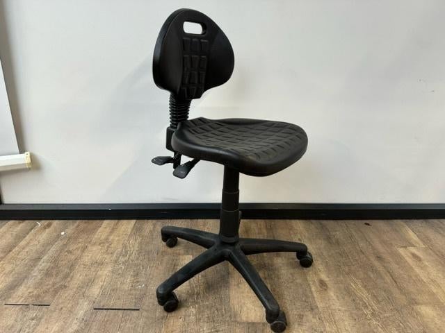 Gebruikte werkplaatsstoel kunststof, Tuin en Terras, Tuinbanken, Kunststof, Ophalen of Verzenden