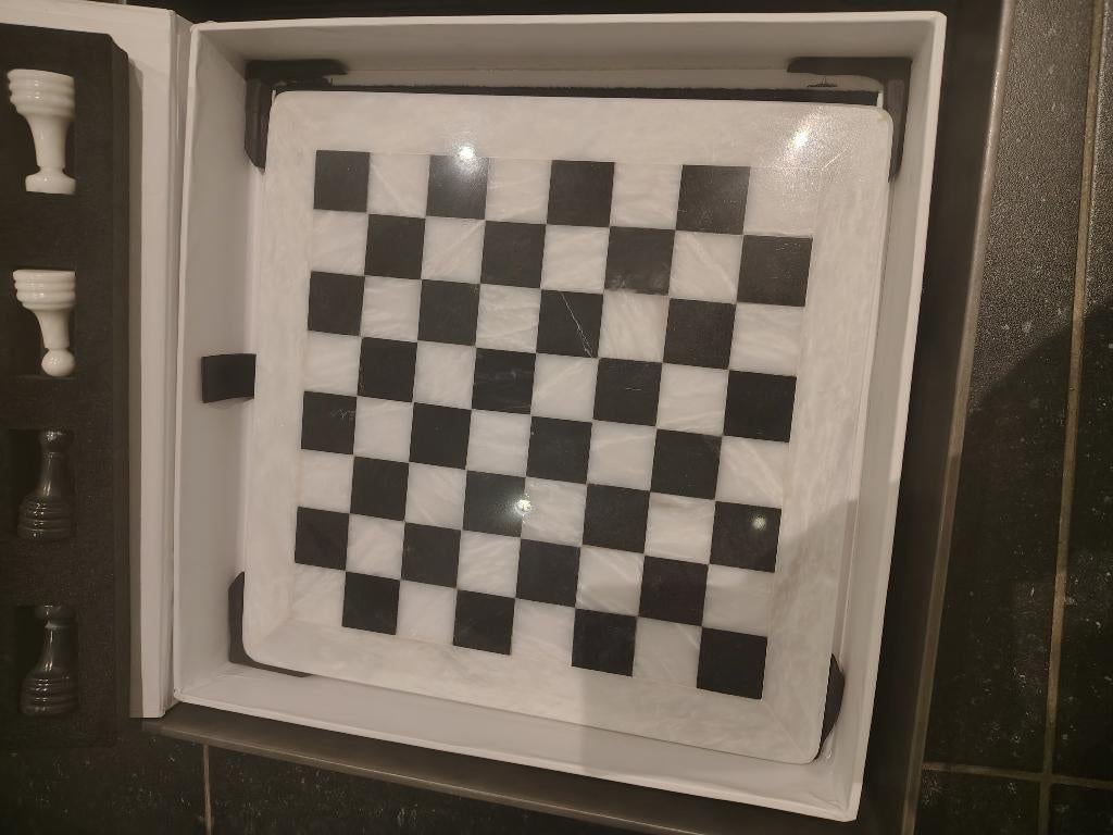 Schaakbord, Een of twee spelers, Ophalen, Zo goed als nieuw