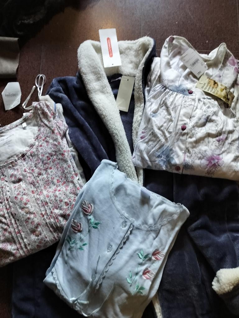 Peignoir, pyjama, slaapkleed, Enlèvement