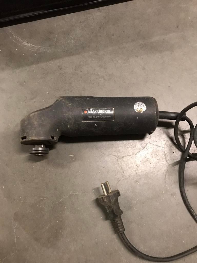 Te koop slijpschijf machine Black&Decker, Doe-het-zelf en Bouw, Gereedschap | Slijpmachines, Ophalen, Gebruikt, Minder dan 700 watt