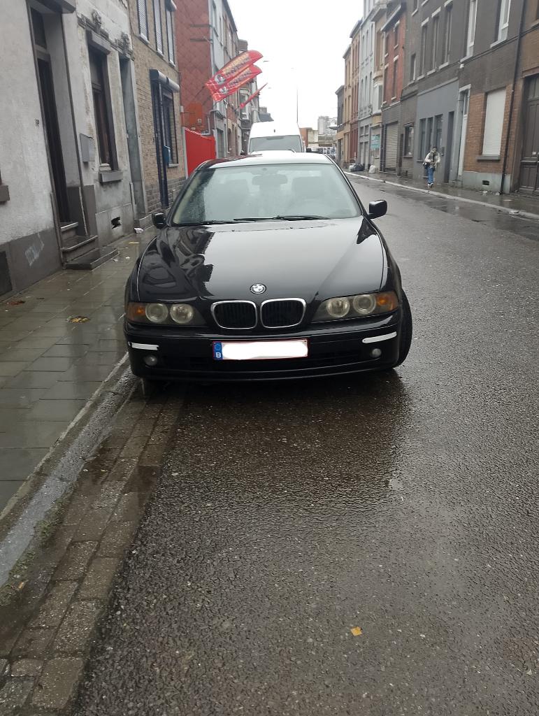 BMW 520D e39 2001 350.000 km Diesel, Autos, Cuir, Boîte manuelle, Particulier, 500 kg