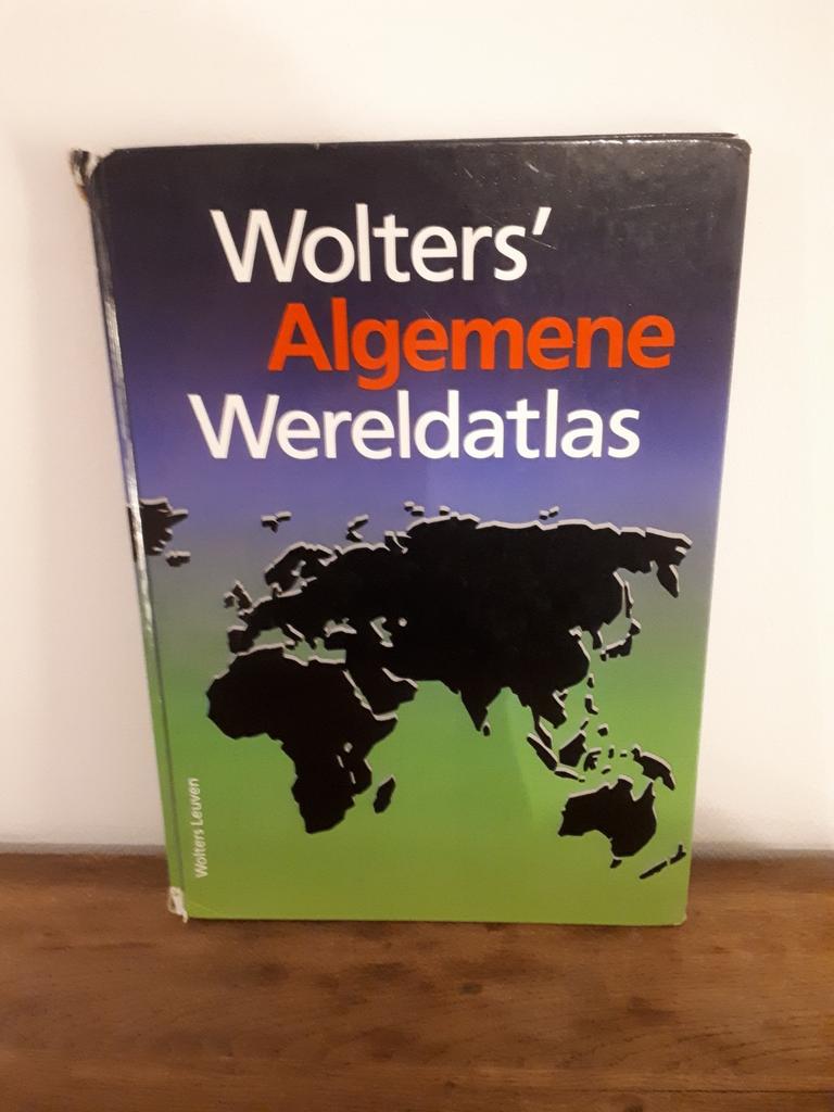 Wolters' Algemene Wereldatlas, Boeken, Ophalen of Verzenden, Gelezen