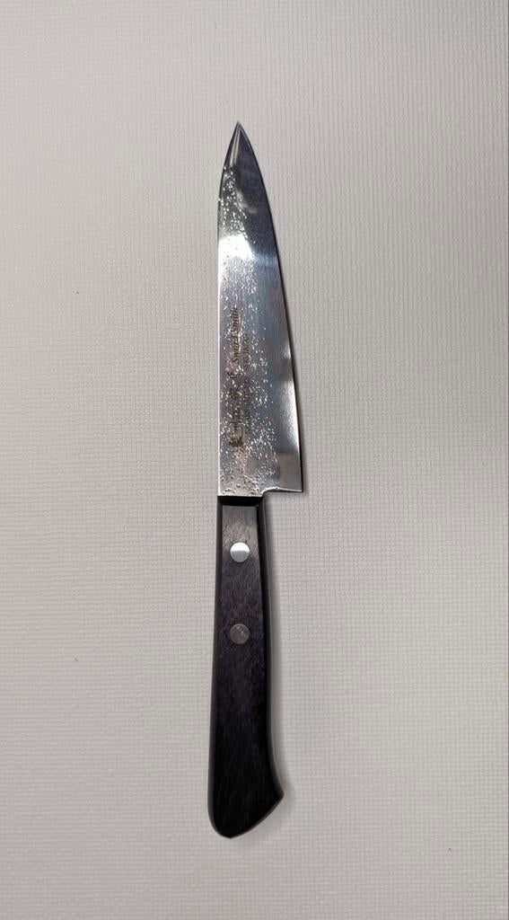 Petit couteau de cuisine japonais. NEUF, Maison & Meubles, Cuisine | Couverts, Neuf, Enlèvement ou Envoi