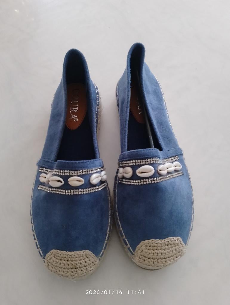 Pantoffels, nieuw, daim, maat 37, Blauw, Nieuw, Ophalen of Verzenden, Pantoffels of Sloffen