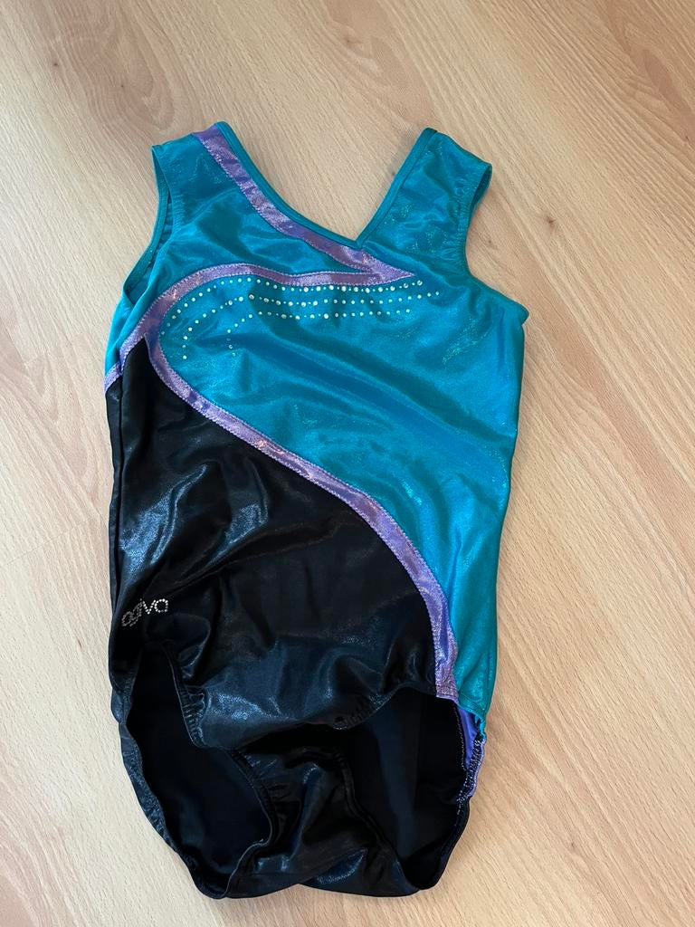 Turnpak Agiva maat 38, Sport en Fitness, Turnen, Ophalen, Zo goed als nieuw