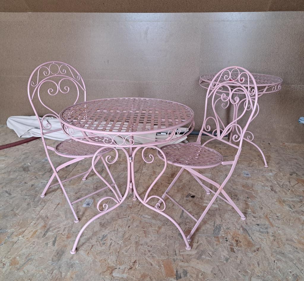 tuinset tafel met 2 stoelen in roze gelakt metaal, Tuin en Terras, Overige materialen, Zo goed als nieuw, Tuinset, Ophalen