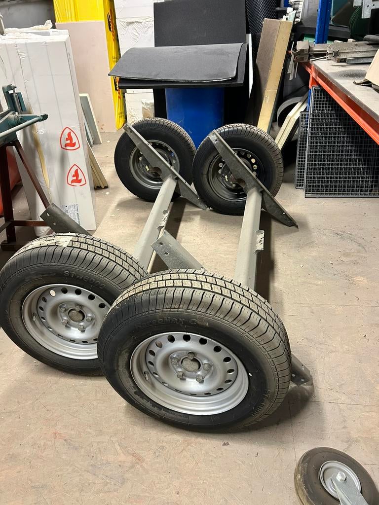 Essieu remorque knott 1350kg, Autos : Pièces & Accessoires, Enlèvement, Utilisé