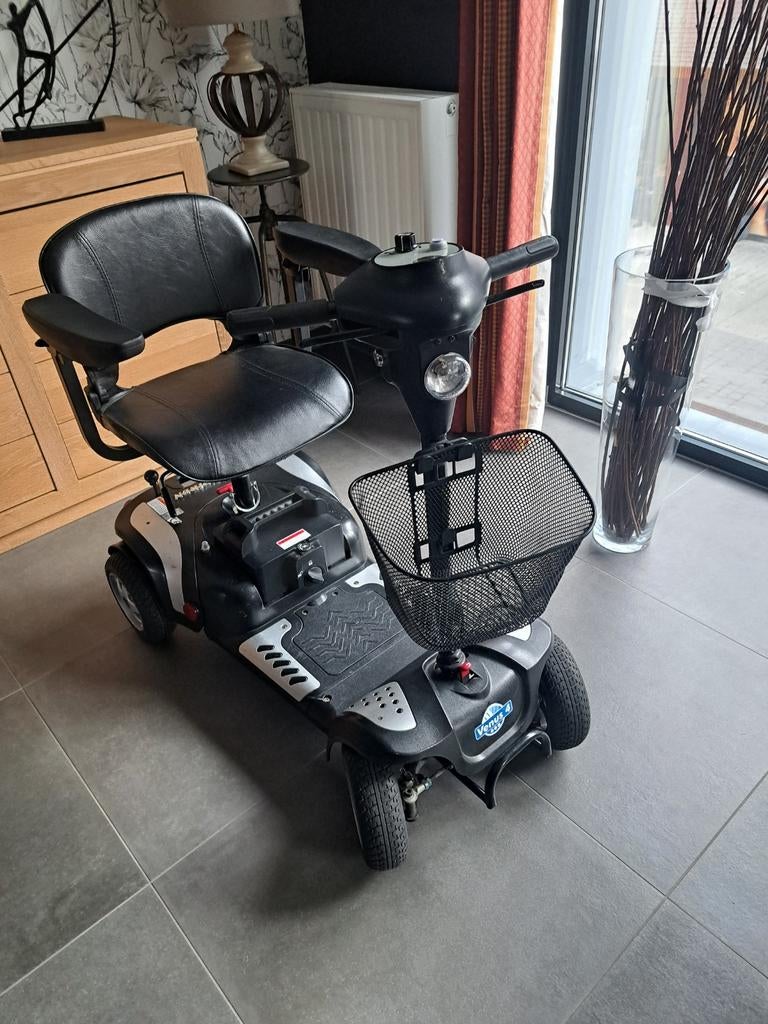 Scooter électrique  -  PMR, Divers, 10 km/h ou moins, 15 km ou moins, Enlèvement, Utilisé