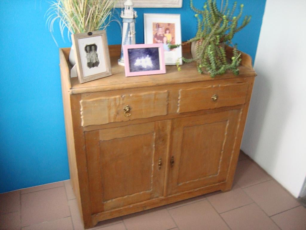 Buffet en pin massif, Maison & Meubles, Avec tablette(s), Rustic, Moins de 100 cm, 100 à 150 cm