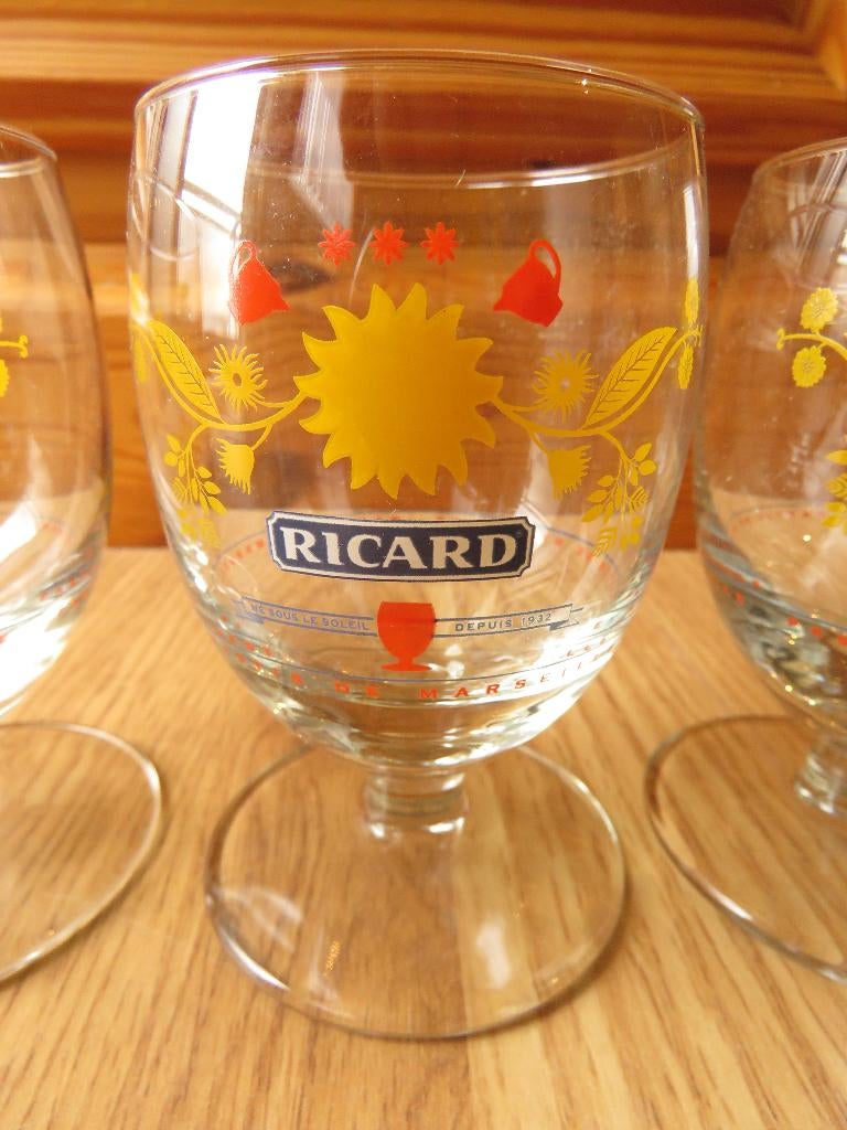 Ricard 3 verres ballon motifs né sous le soleil, Ophalen of Verzenden, Zo goed als nieuw, Overige typen