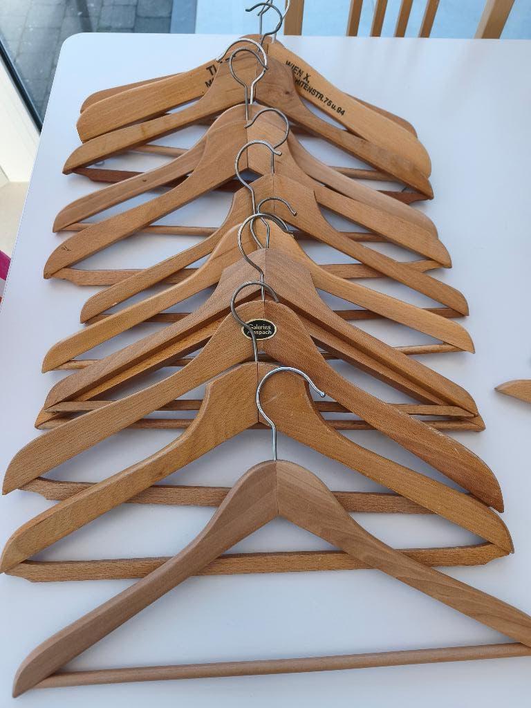 14 houten kapstokken, stevig, in goede staat, Ophalen, Gebruikt, Overige typen, Minder dan 100 cm