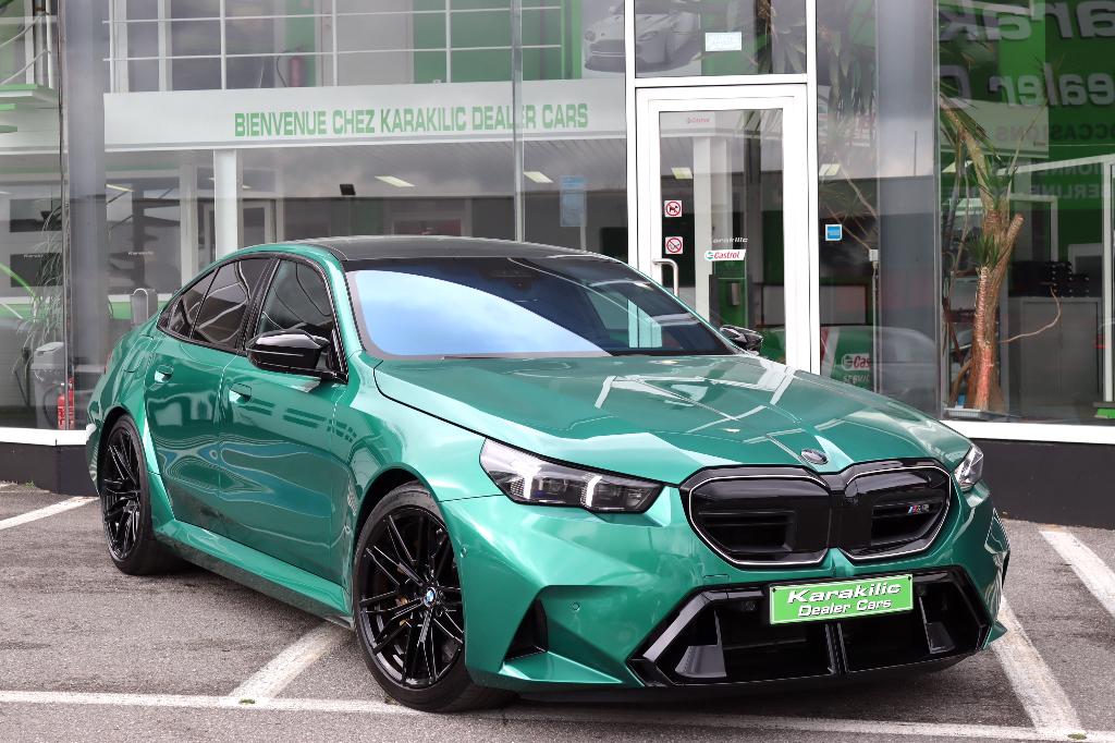 BMW M5 4.4i V8 727CV PHEV CERAMIC PANO PACK M DRIVER B&W, Auto's, Automaat, Leder, BMW Premium Selection, 5 Reeks