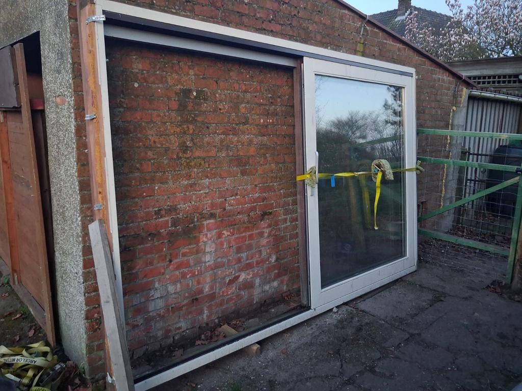 Schuifraam 2.12m x 3.30m hardhout met plissehor en rolluik, Doe-het-zelf en Bouw, Raamkozijnen en Schuifdeuren, Ophalen, Hout