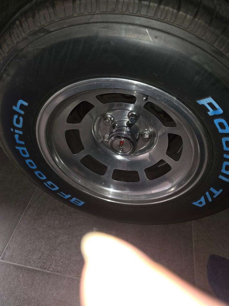 Corvette c3. 5.7 v8..bloc 350, Achterwielaandrijving, Zwart, Overige kleuren, Chevrolet