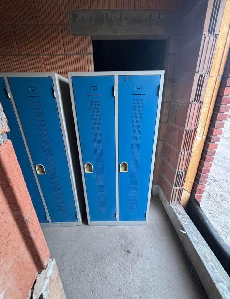 Armoires, vestiaires métalliques, Enlèvement, Comme neuf