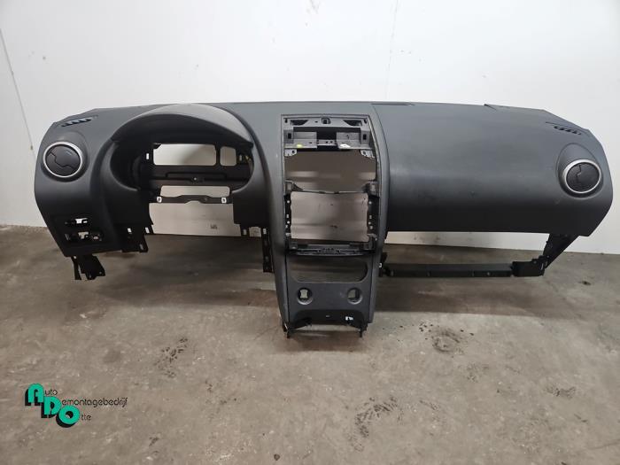 Dashboard van een Nissan Qashqai (Qashqai 07-), Gebruikt, -, -, Ophalen of Verzenden