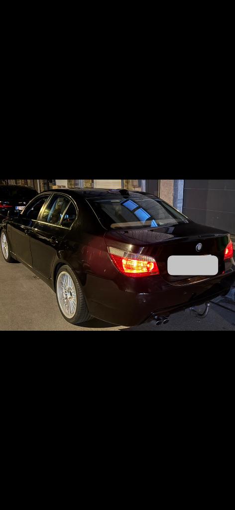 BMW e60 525i M-PACK prête à immatriculer, Auto's, Automaat, Zwart, Zwart, Euro 4