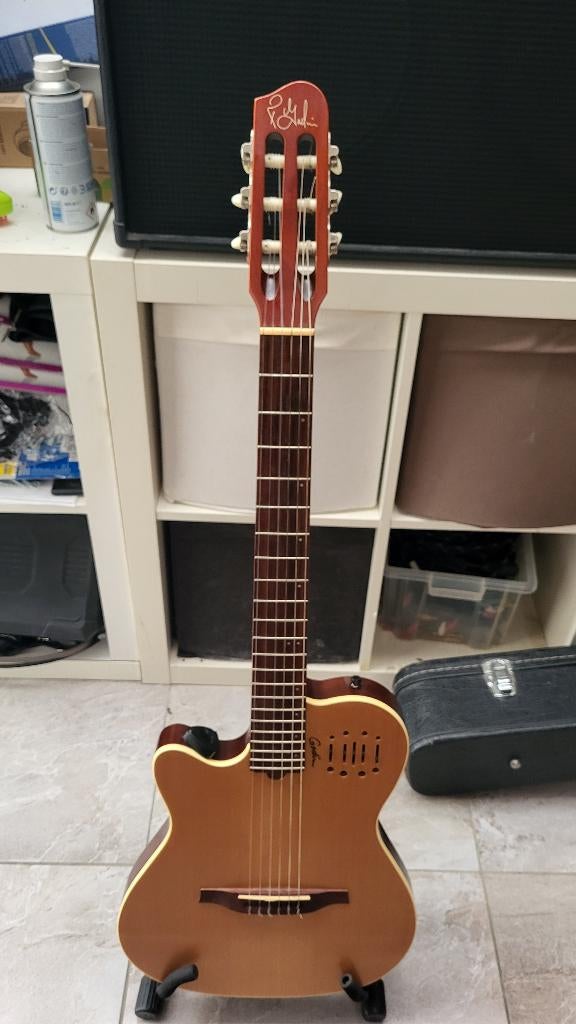 Godin multiac nylon gitaar nog steeds linkshandig, Ophalen, Gebruikt, Resonator- of Dobrogitaar, Met koffer
