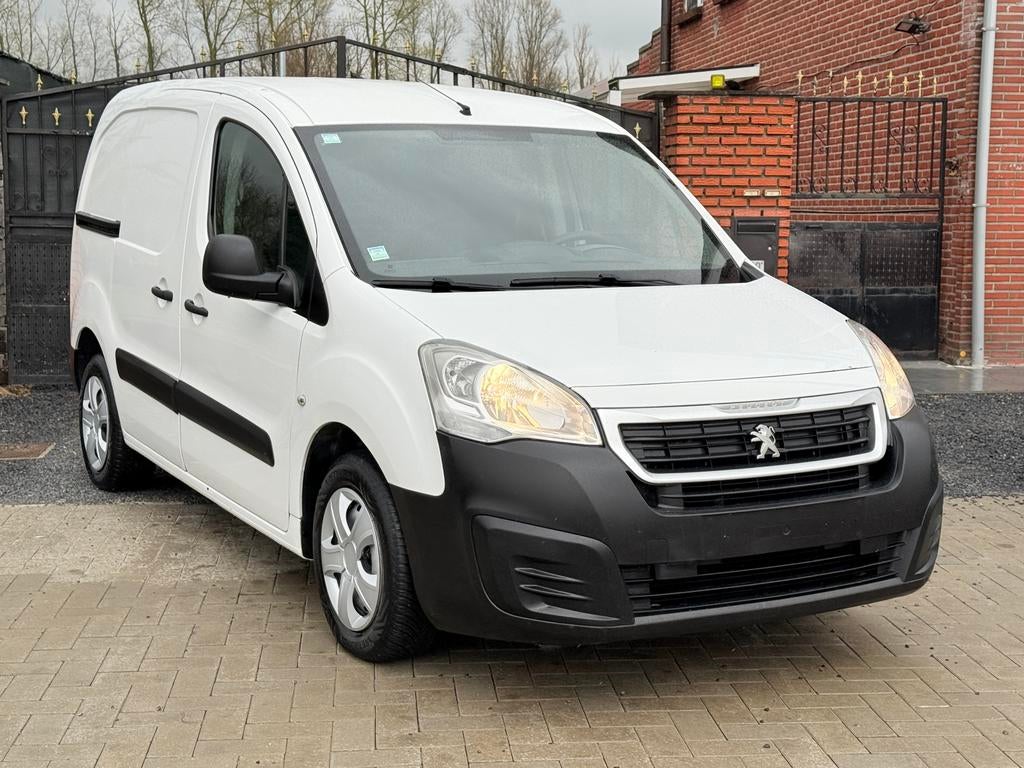 peugeot partner 145.830km 1.6 diesel 2017 euro 6b nieuwstaat, Auto's, Voorwielaandrijving, Stof, Wit, 5 deurs