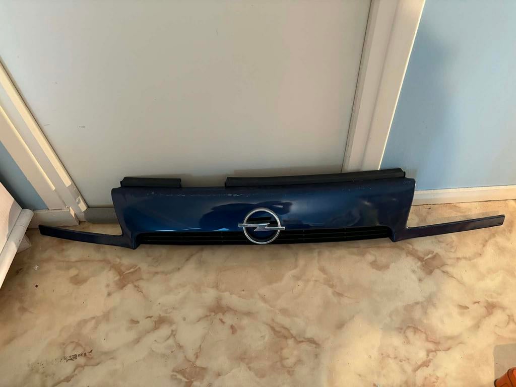 Calandre opel astra f Gsi, Autos : Pièces & Accessoires, Enlèvement, Opel
