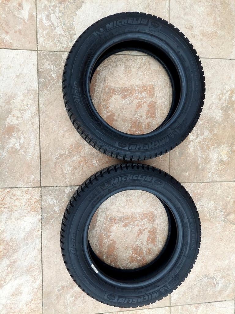 2 pneus hiver Michelin Alpin 165/65/R15 81T, Enlèvement